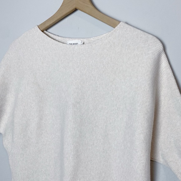 The Reset R Label Ribbed Cream Short Sleeve Pullover Sweater - Picture 7 of 12